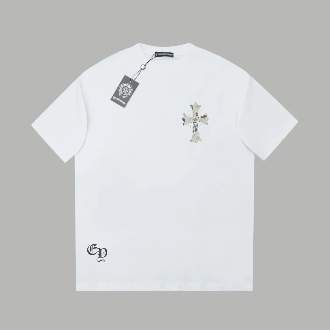 🅿️220 ✨CH✨🆕25SS Spring and Summer New Style Croix Heart ✝ Shelf logo patch hot rhinestone short sleeves Light luxury essential item for daily commuting for men and women Correct version Welcome to compare Detailed features · 260g 100% pure cotton double yarn jersey fabric · Special thickened 32 pieces of double-stranded 1X1 thread in the same vat · Double-needle stitching across seams · Original main mark, washed tag, branded moisture-proof paper packaging Color: White/Black/ Size: S/M/L/XL